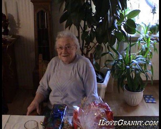 231_ILoveGranny_pics_5m