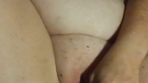 Homemade big beautiful wife takes glass dildo