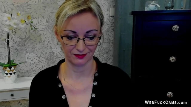 German amateur blonde MILF LUXvanessa with glasses on webcam